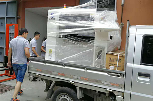 嘉興客戶(hù)SMT設(shè)備專(zhuān)車(chē)送貨，貨到上門(mén)安裝調(diào)試