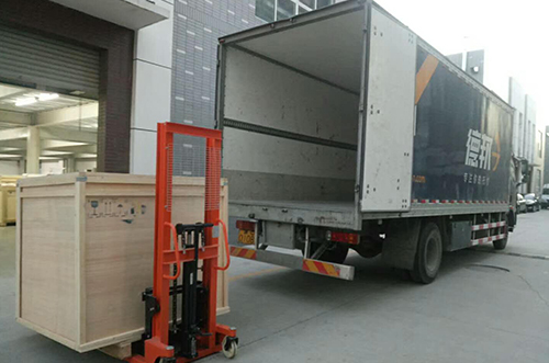 池州客戶SMT設(shè)備專車送貨，貨到上門安裝調(diào)試