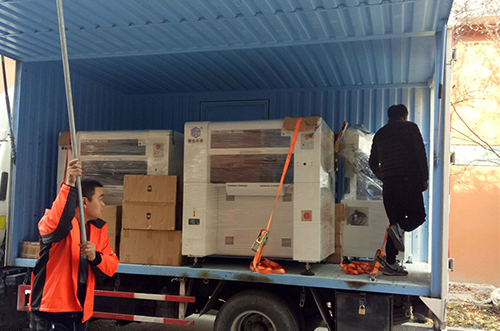 嘉善客戶SMT設(shè)備專車送貨，貨到上門安裝調(diào)試